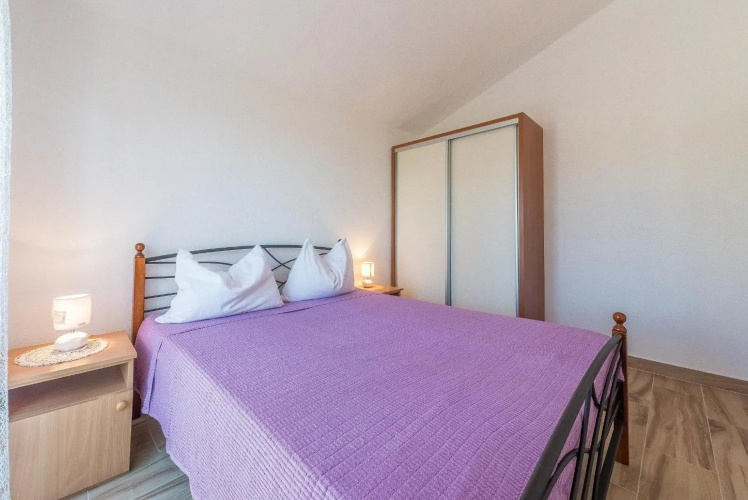Apartments Pleadin