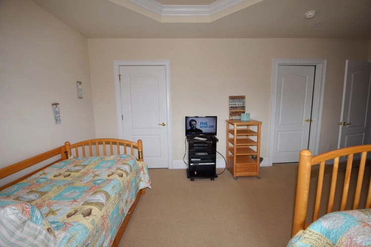 Edgewater Apartment 437