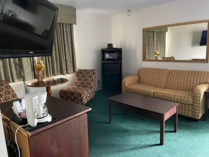 Quadruple Family Suite