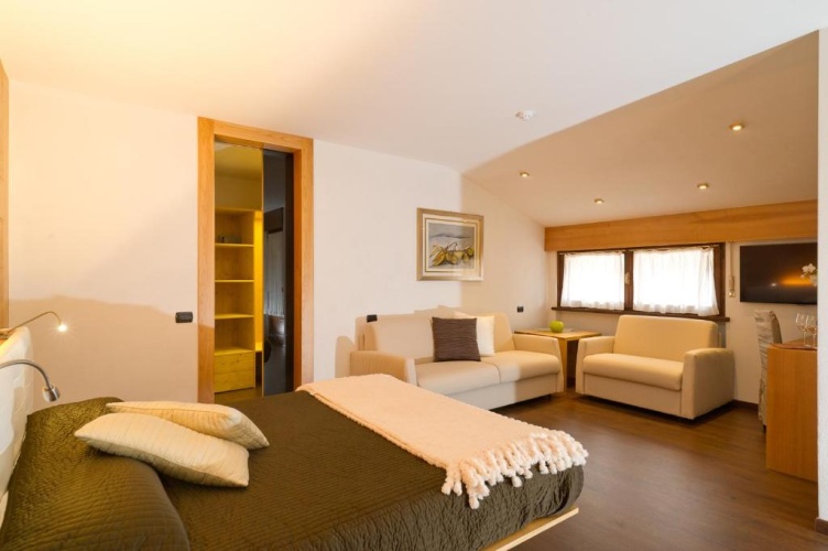 Deluxe Quadruple room