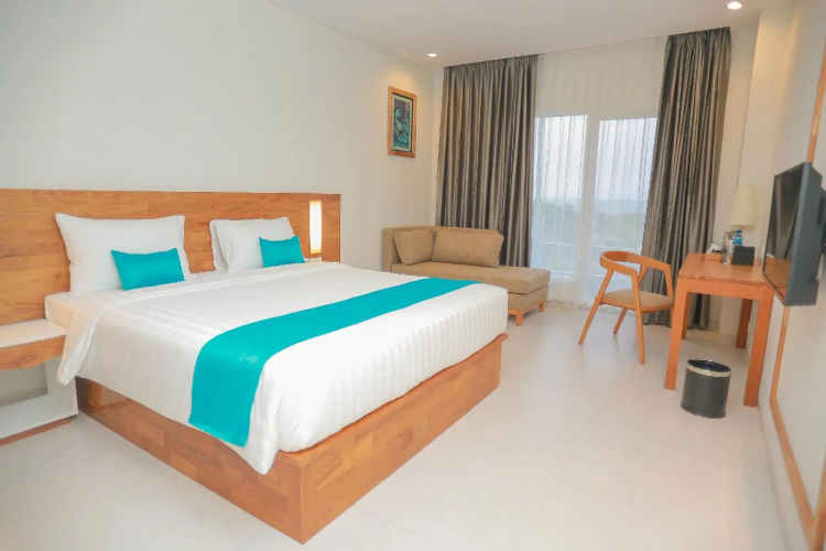 Pollos Hotel & Galerry Rembang