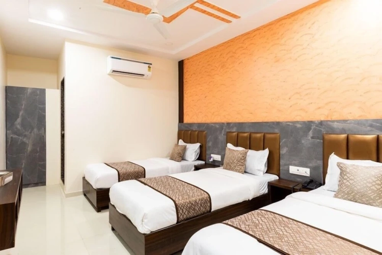 Deluxe Triple room