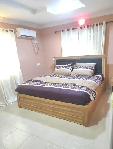 Abeokuta 2-bed House, Sleeps 4 With Free Parking