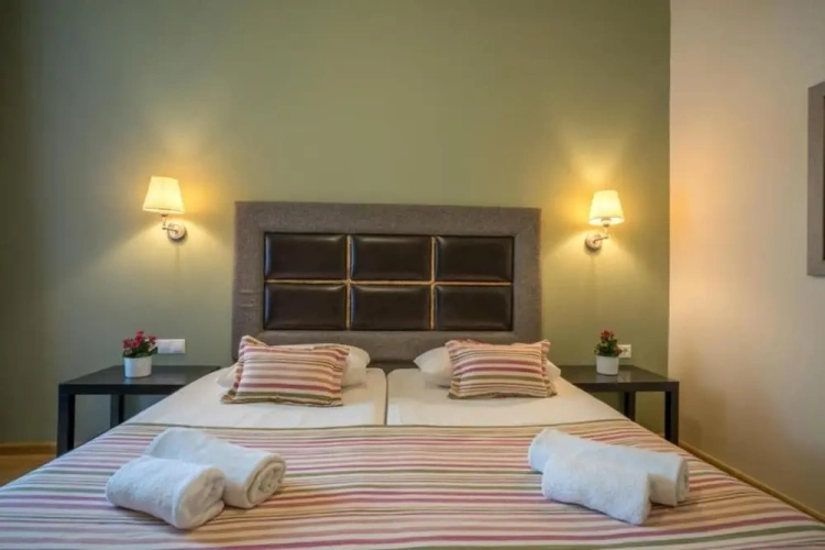 Standard Triple room with balcony