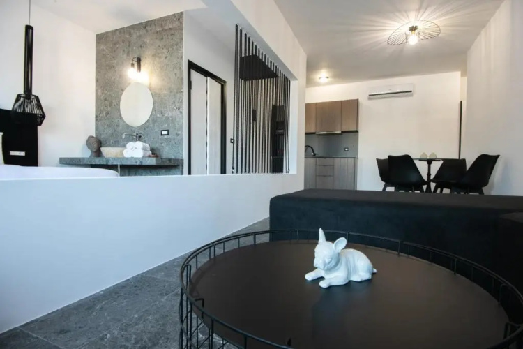 Kalypso Suites Hotel