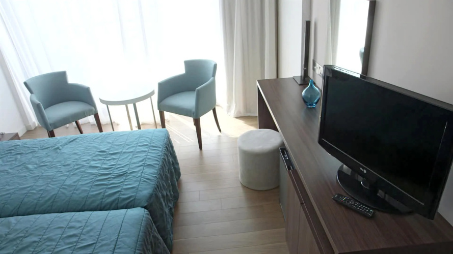 Sun Hall Beach Hotel Apts.