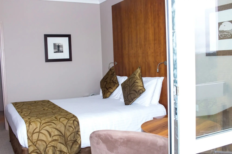 Humber Royal Hotel