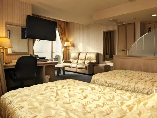 Deluxe Suite