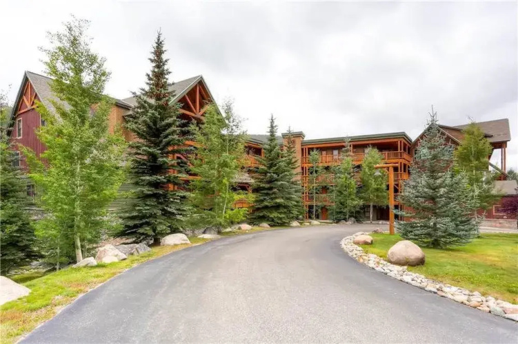 Tenderfoot 2616 2 Br condo by RedAwning