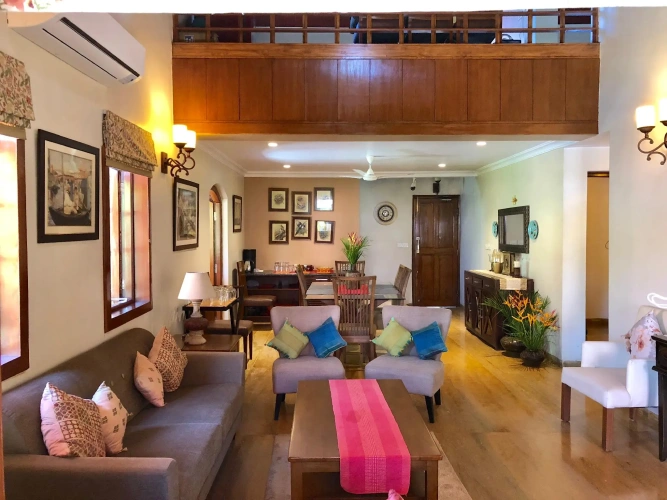4 Bedrooms Villa