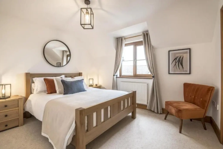 4 Bedrooms Cottage