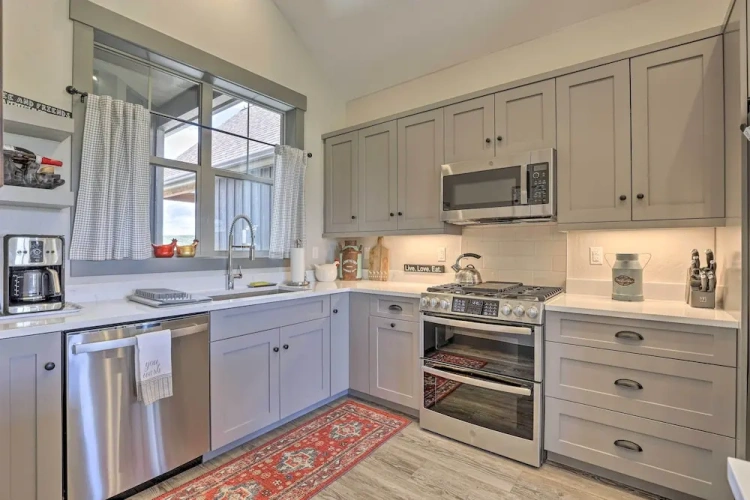 3 Bedrooms Apartment