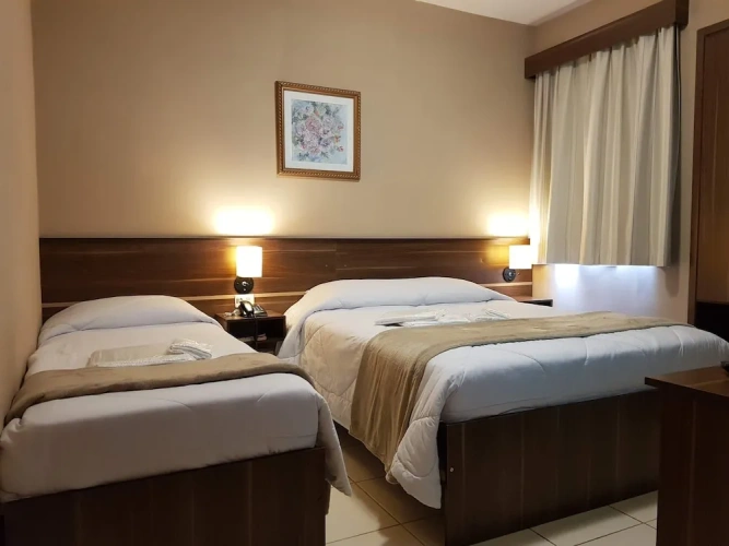 Standard Triple room with city view
