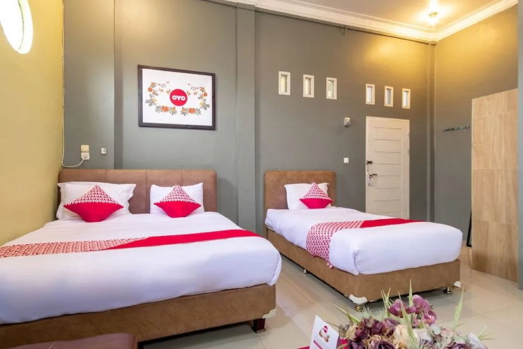 Green Elite by OYO Rooms