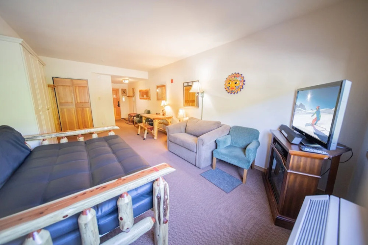 Gateway Lodge 5024