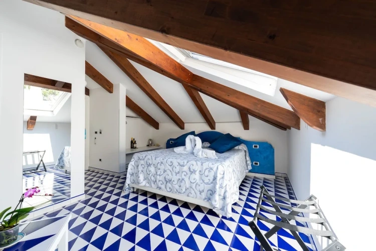 Standard Double Attic room with sea view