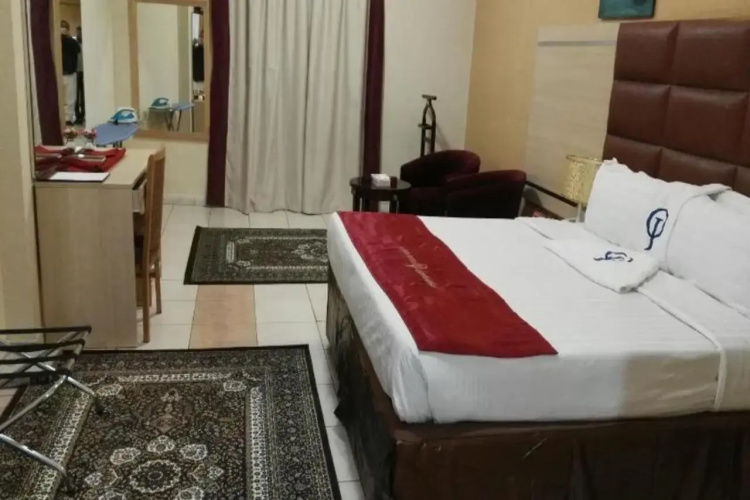Cristal Al Aseel Hotel