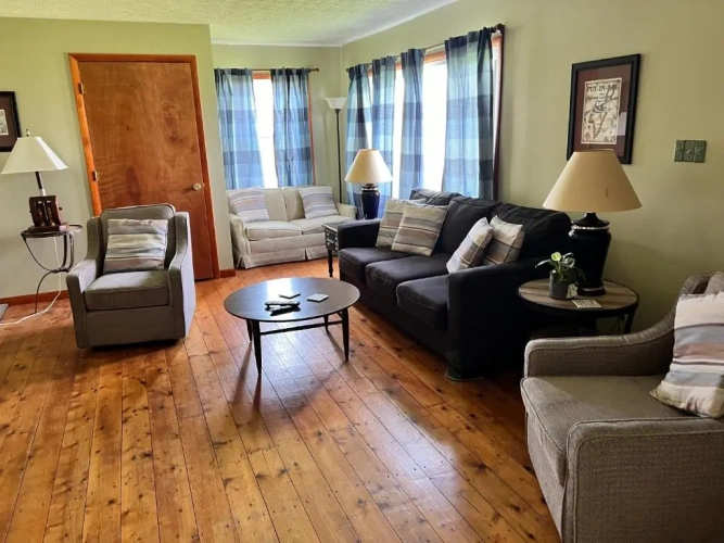 3 Bedrooms Cottage