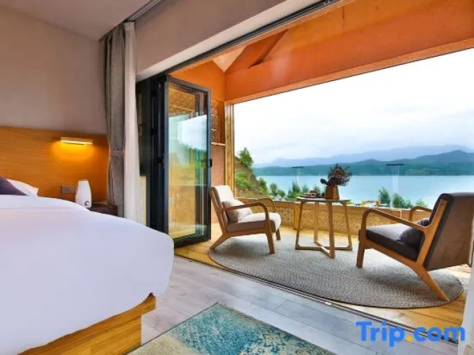 Double Cottage with balcony and with lake view