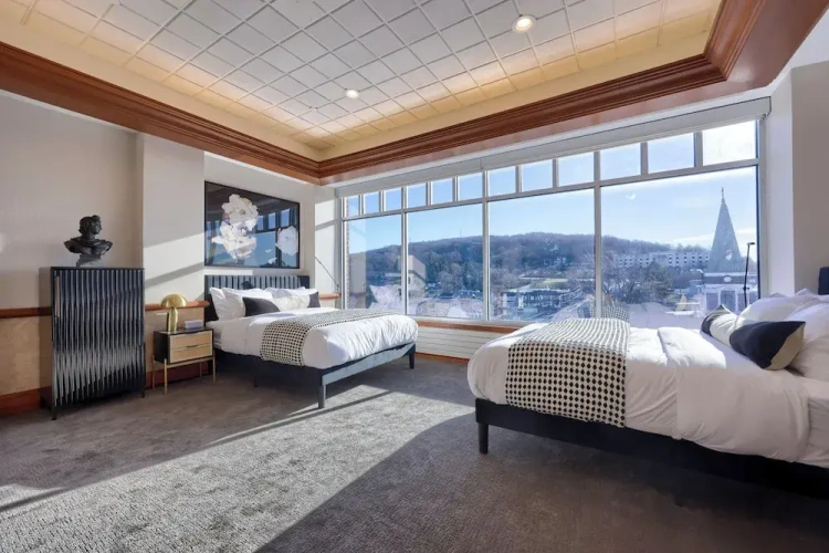 Luxury Quadruple room with city view