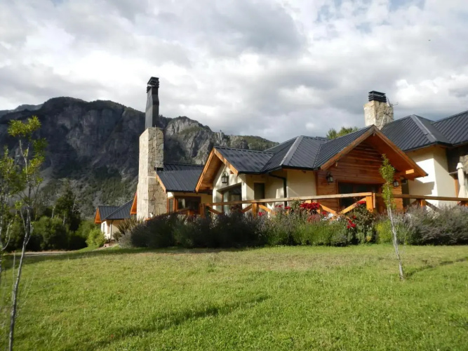 Sendero Lodge