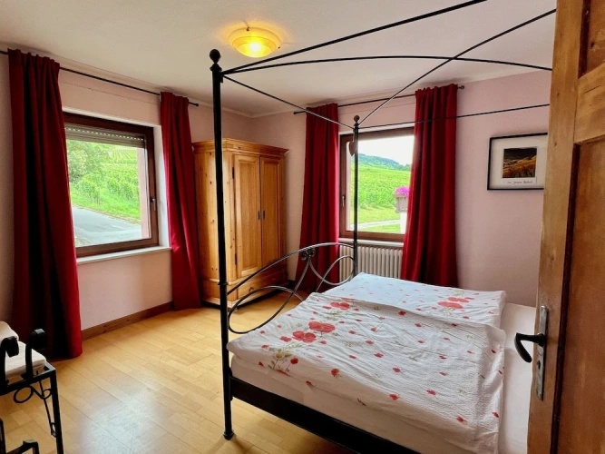 2 Bedrooms Comfort room