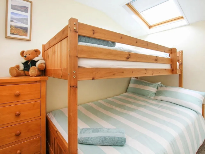 2 Gwydir Cottages
