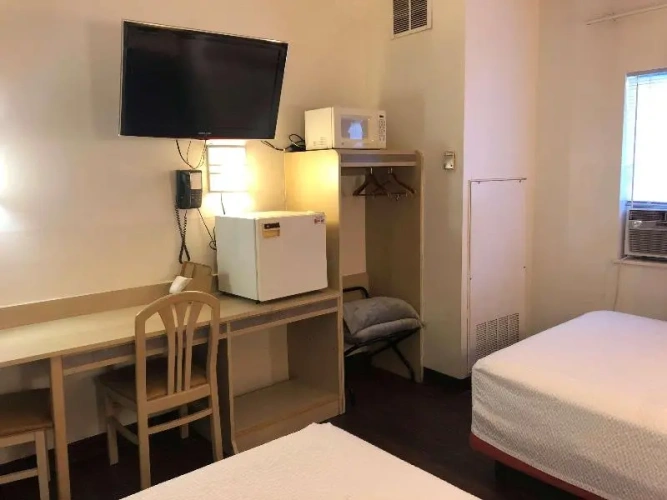 Standard Sextuple room