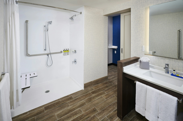 Holiday Inn Express Sarnia - Point Edward photo 10