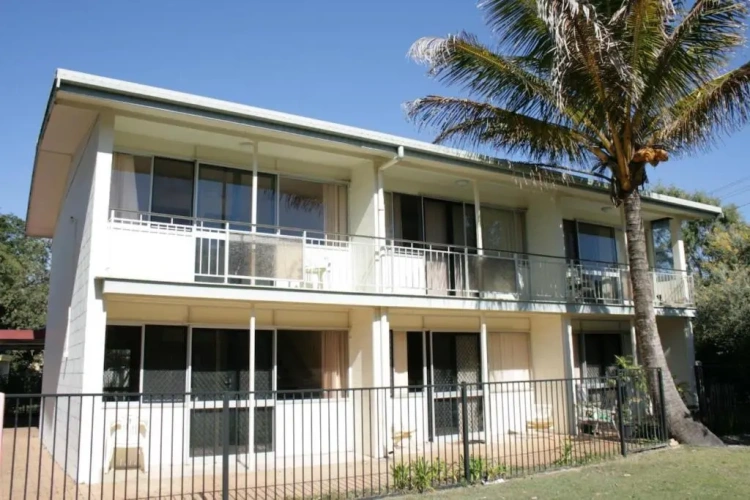 2 Bedrooms Double Apartment with garden view