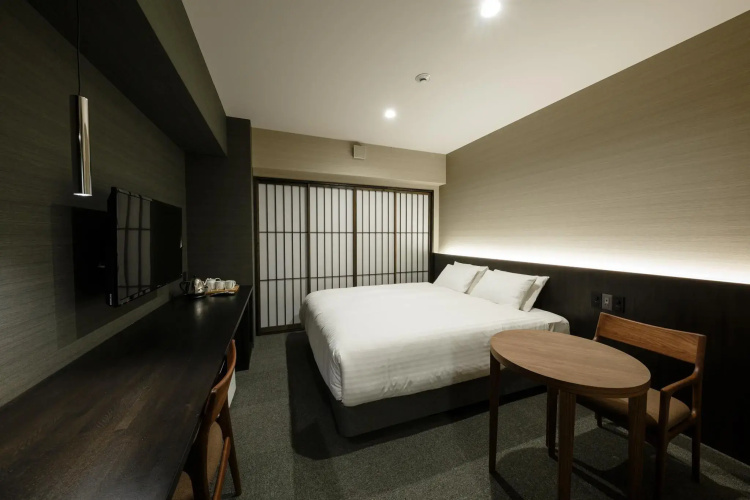 Hotel Ninja Black