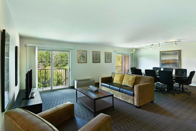 Oxford Suites Yakima