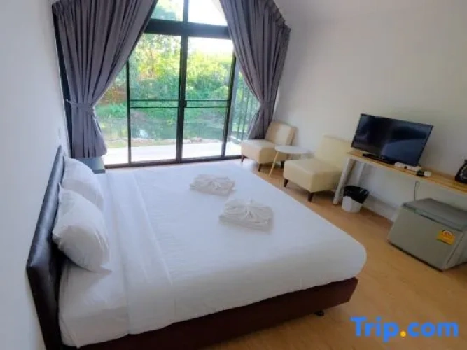 Standard Double room with lake view