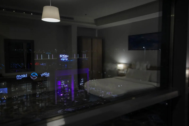 Laten Suites
