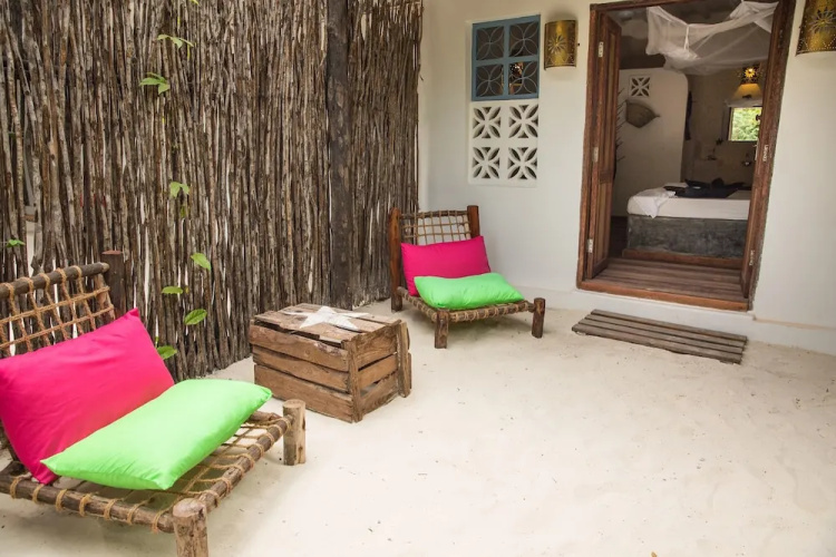 Zanzistar Lodge
