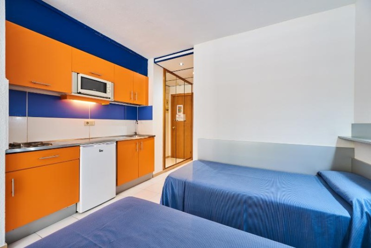 Quadruple Studio with balcony