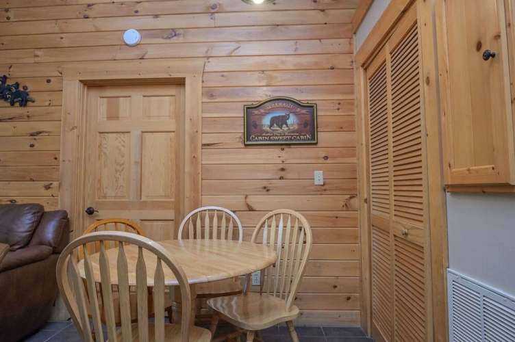 Eagles Hideaway by Eagles Ridge Resort