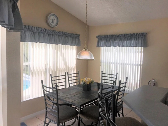 2593 Oneida Loop,