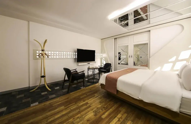 Dubai Hotel