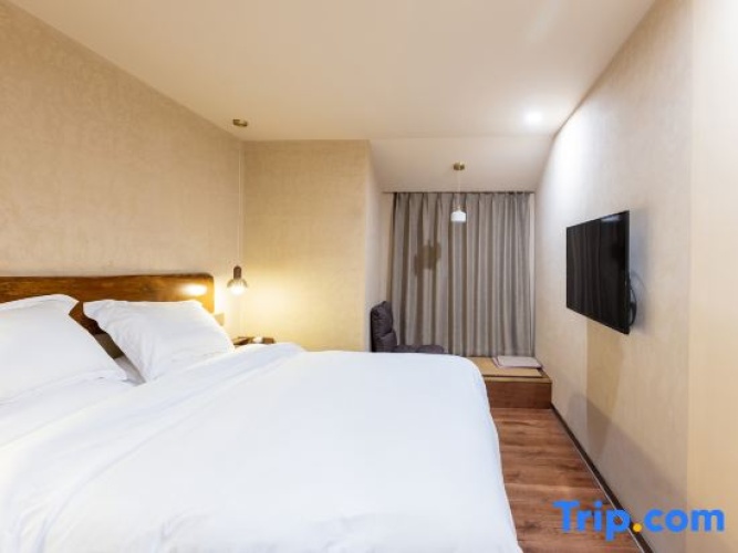 Sextuple Suite