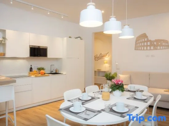 3 Bedrooms Apartment