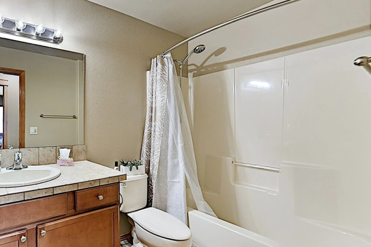 1737bra3 4 Bedroom Home