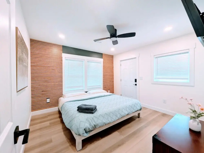 10 Burnett Ferry Rd