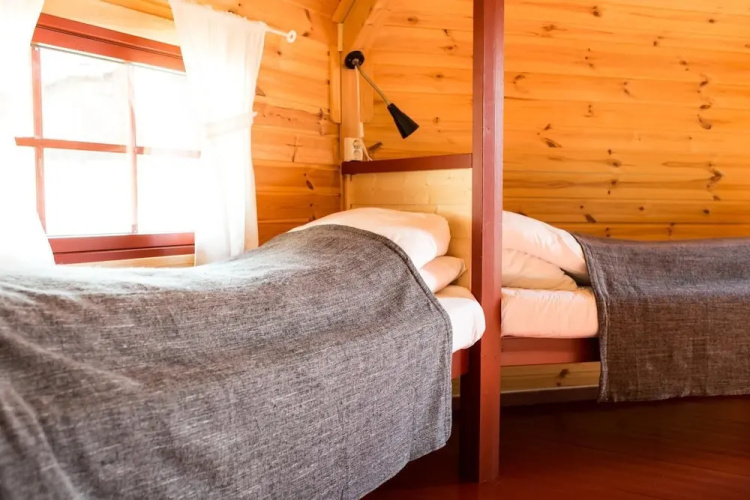 Arctic Cabins