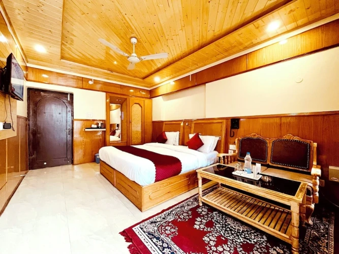 Premier room