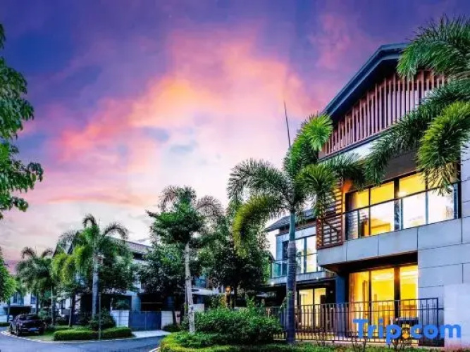 Seaside Courtyard Detached Villa