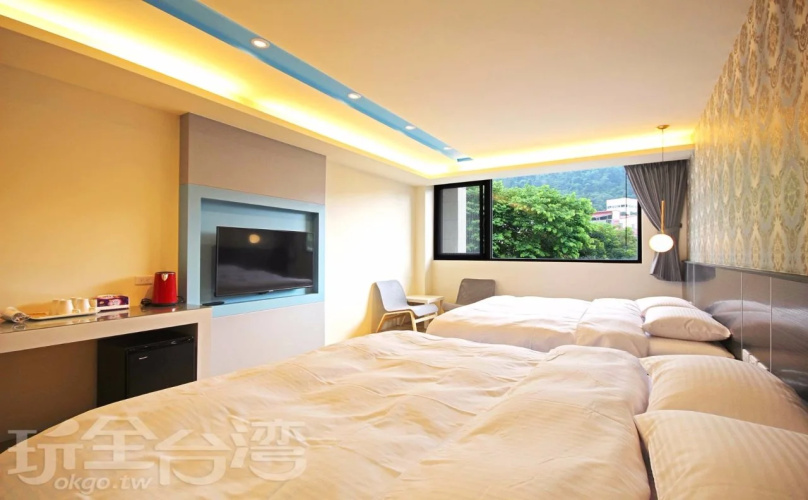 Ace House