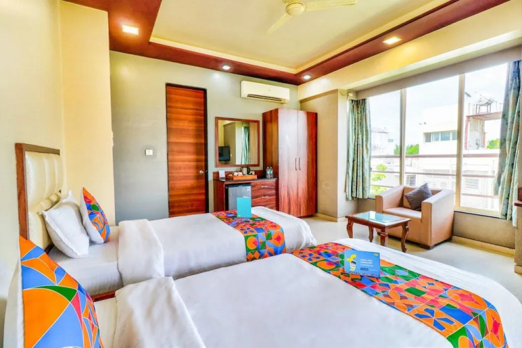 FabHotel Vosiv