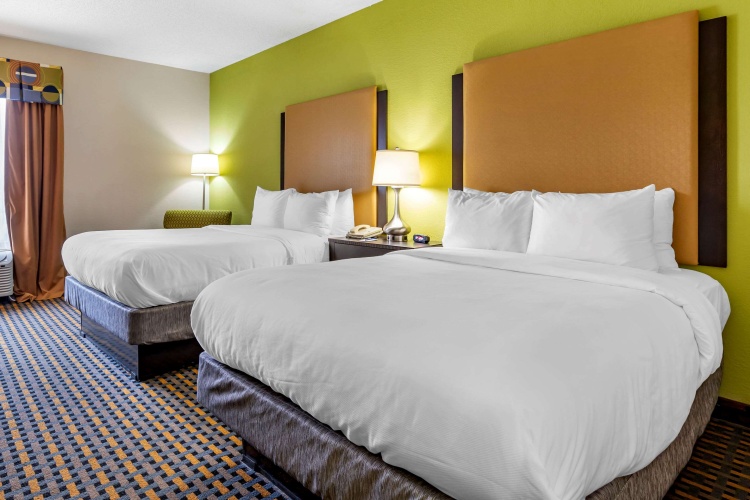 Standard Quadruple room