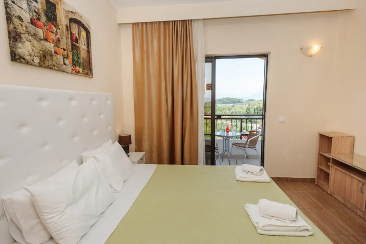 Double room with garden view